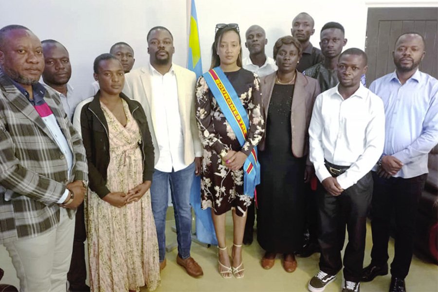 Séance de Travail des membres de l’OSG DOT SHITURU avec Madame la Bourgmestre de la Commune de Shituru